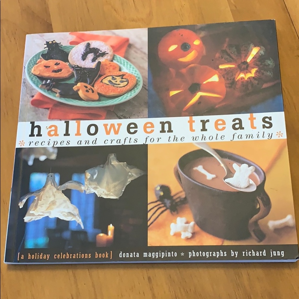 Halloween Treats & Crafts Book